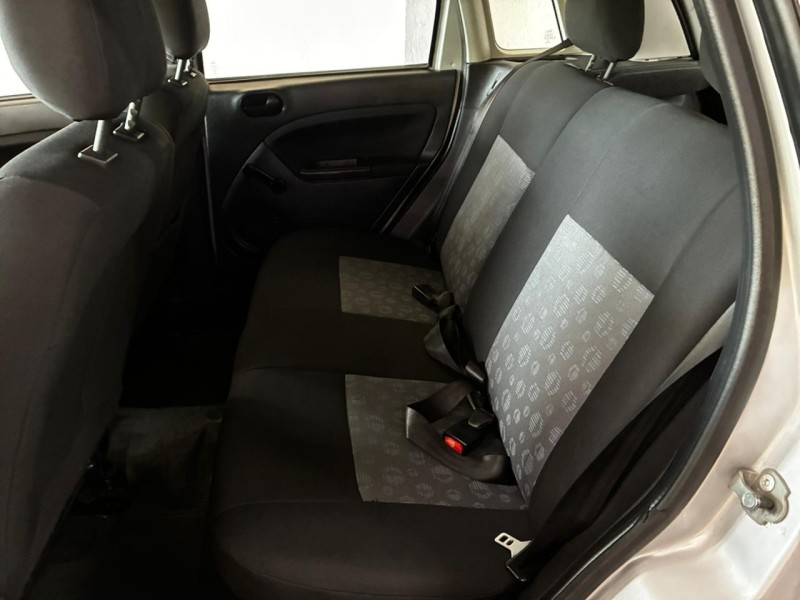 FIESTA 1.0 MPI CLASS HATCH 8V FLEX 4P MANUAL - 2013 - BOM PRINCíPIO