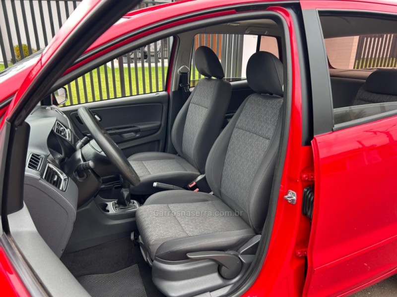 FOX 1.0 MI 8V FLEX 4P MANUAL - 2013 - VENâNCIO AIRES