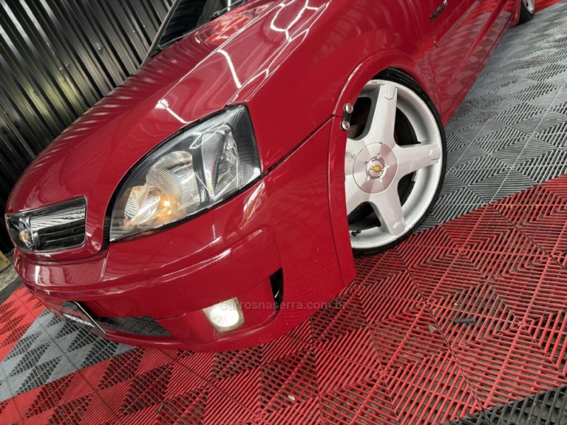 CORSA 1.0 MPFI PREMIUM 8V GASOLINA 4P MANUAL - 2005 - CAXIAS DO SUL