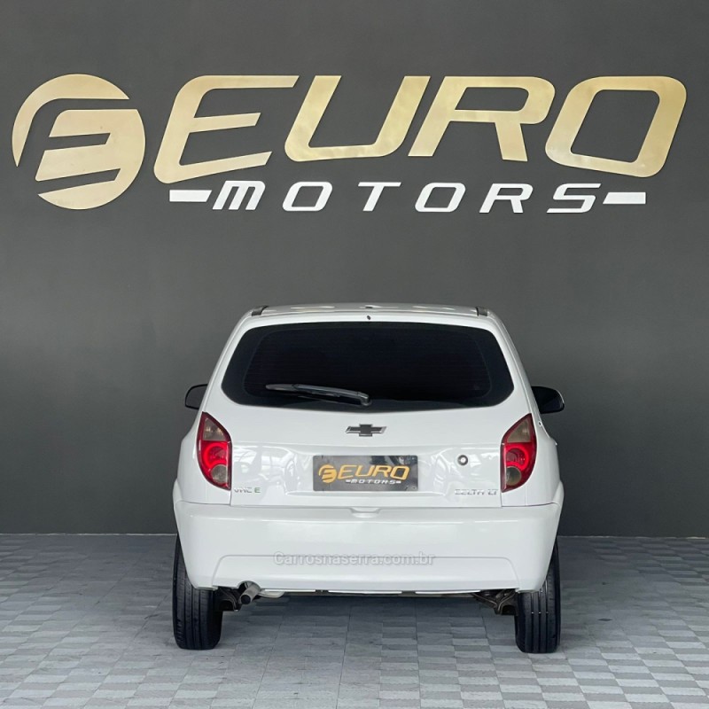 CELTA 1.0 MPFI LT 8V FLEX 4P MANUAL - 2013 - PORTãO
