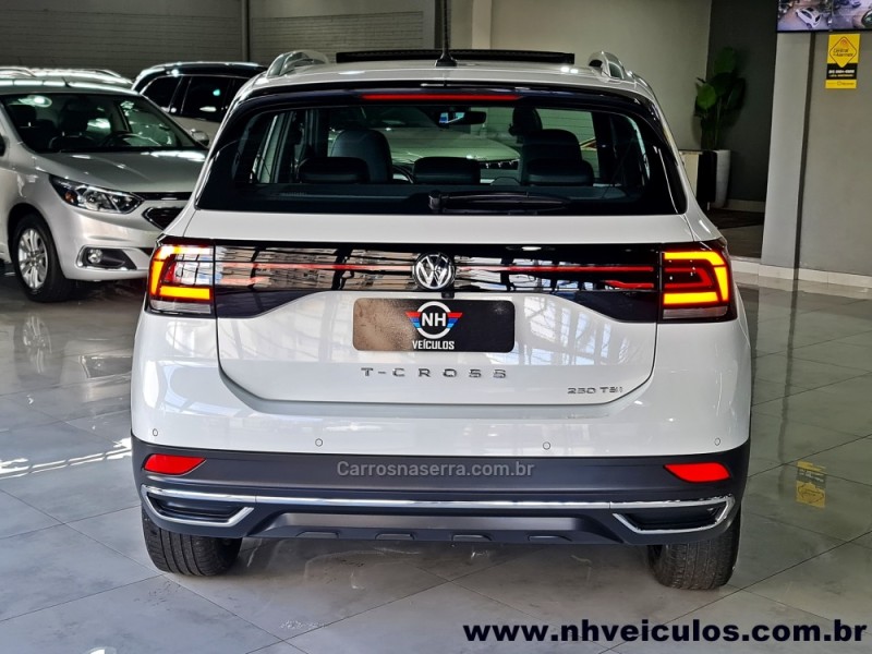 T-CROSS 1.4 HIGHLINE TSI 16V FLEX 4P AUTOMÁTICO - 2021 - NOVO HAMBURGO