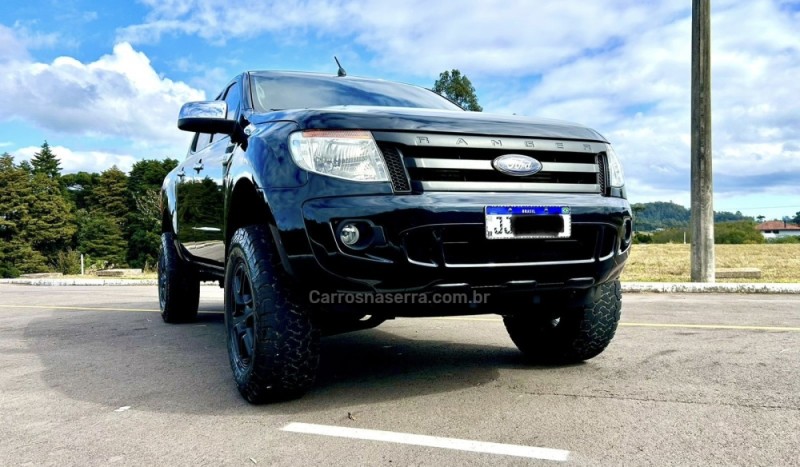 RANGER 3.2 XLT 4X4 CD 20V DIESEL 4P MANUAL - 2013 - CARLOS BARBOSA