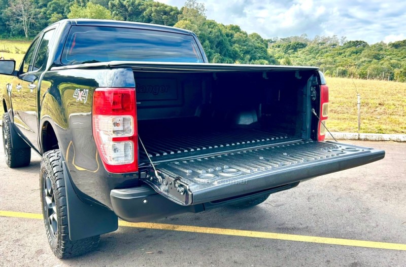 RANGER 3.2 XLT 4X4 CD 20V DIESEL 4P MANUAL - 2013 - CARLOS BARBOSA
