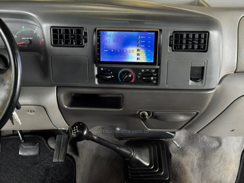 F-250 4.2 XLT 4X2 CE TURBO INTERCOOLER DIESEL 4P MANUAL - 2001 - DOIS IRMãOS