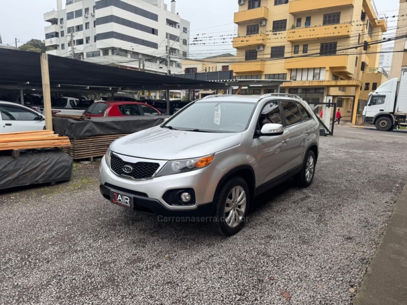 SORENTO 2.4 EX2 4X2 16V GASOLINA 4P AUTOMÁTICO - 2011 - GARIBALDI
