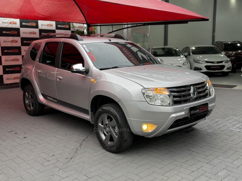 DUSTER 1.6 DYNAMIQUE 4X2 16V FLEX 4P MANUAL - 2014 - ESTâNCIA VELHA