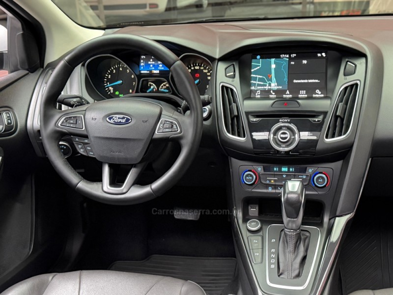 FOCUS 2.0 TITANIUM PLUS HATCH 16V FLEX 4P AUTO - 2018 - ESTâNCIA VELHA
