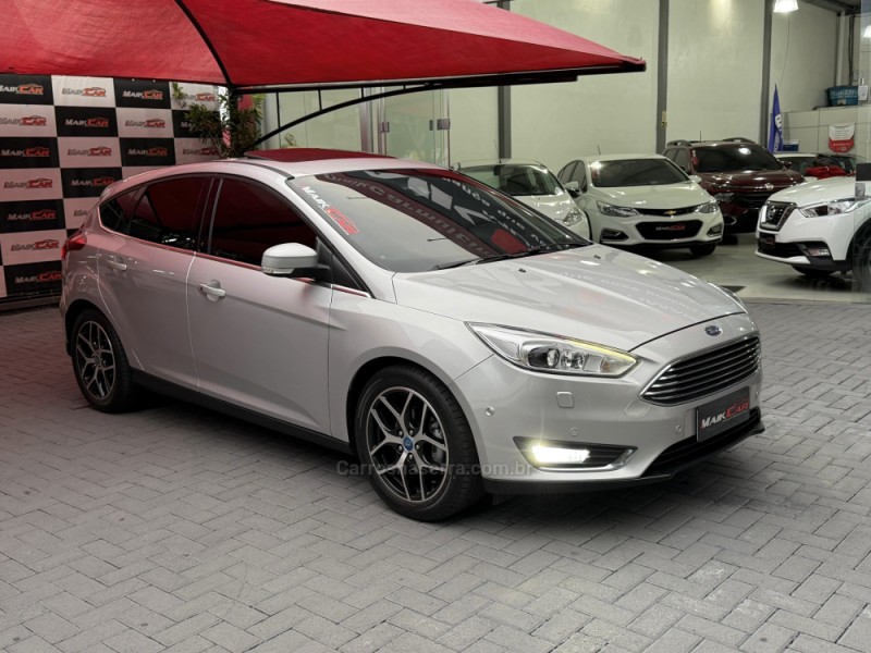 FOCUS 2.0 TITANIUM PLUS HATCH 16V FLEX 4P AUTO - 2018 - ESTâNCIA VELHA