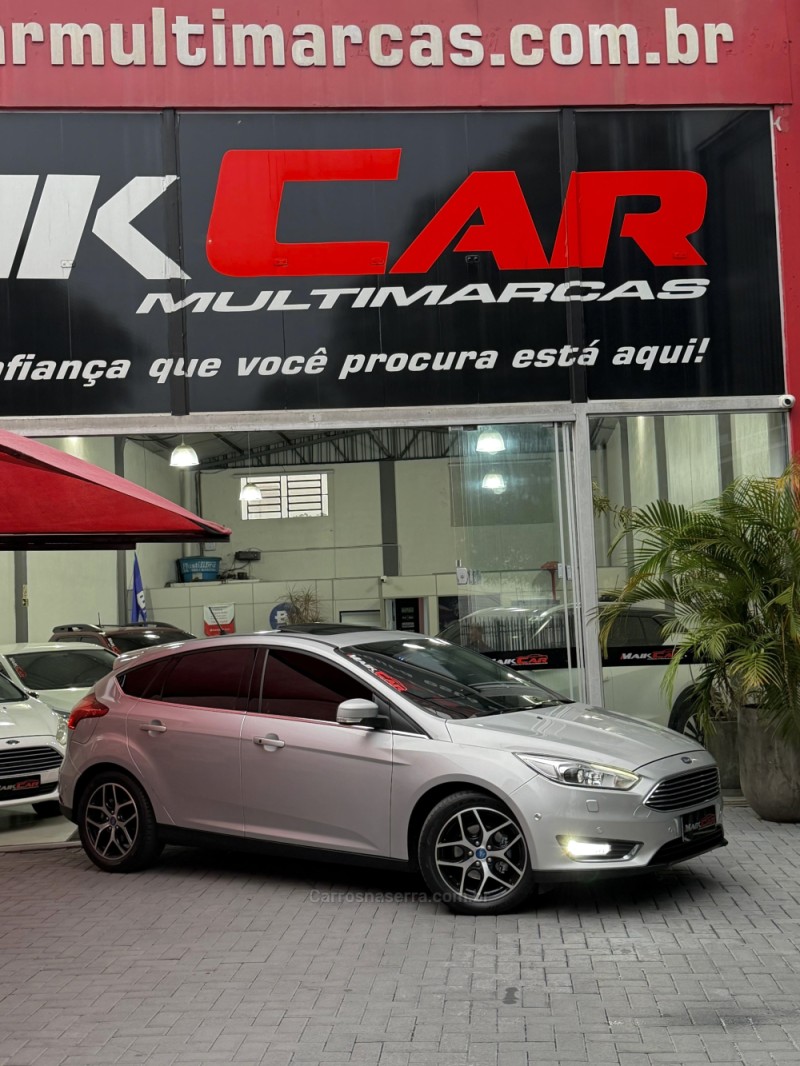 FOCUS 2.0 TITANIUM PLUS HATCH 16V FLEX 4P AUTO - 2018 - ESTâNCIA VELHA
