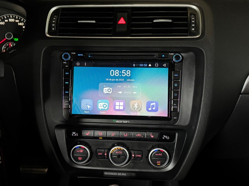 JETTA 2.0 TSI HIGHLINE 211CV GASOLINA 4P DSG - 2014 - DOIS IRMãOS