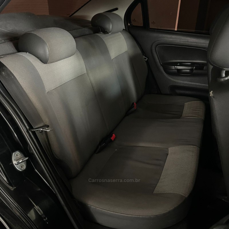 VOYAGE 1.0 MI CITY 8V FLEX 4P MANUAL - 2009 - PORTãO