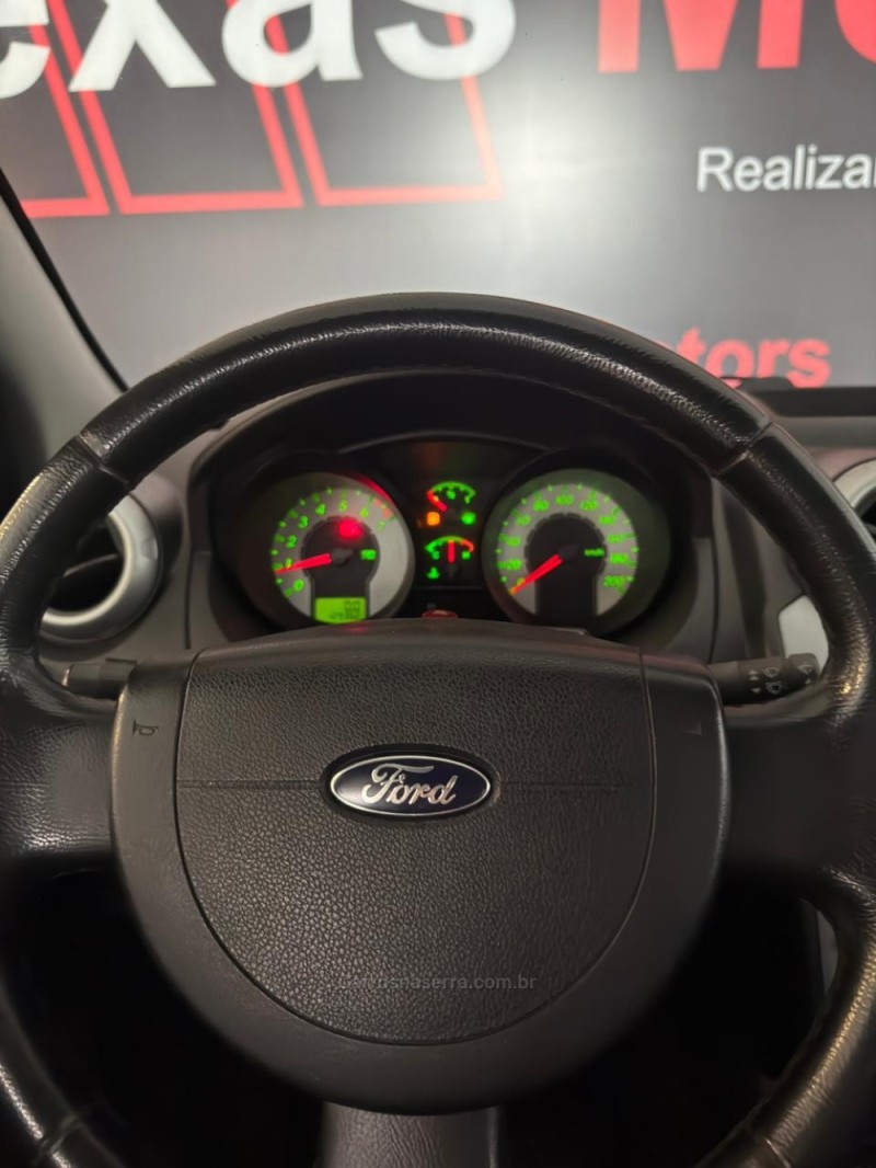 FIESTA 1.6 ROCAM SEDAN 8V FLEX 4P MANUAL - 2009 - NOVO HAMBURGO