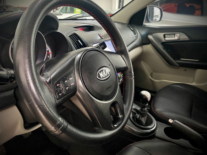 CERATO 1.6 SX2 16V GASOLINA 4P MANUAL - 2011 - LAJEADO