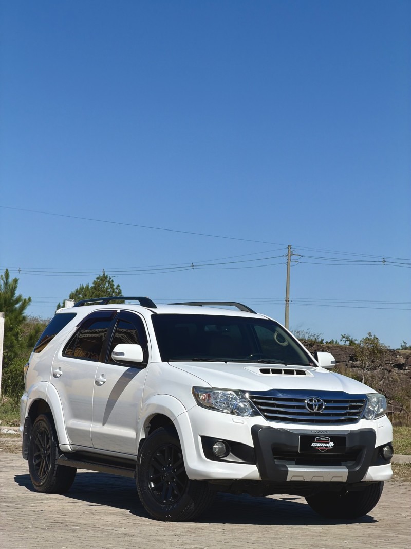 hilux sw4 3.0 srv 4x4 16v turbo intercooler diesel 4p automatico 2013 antonio prado