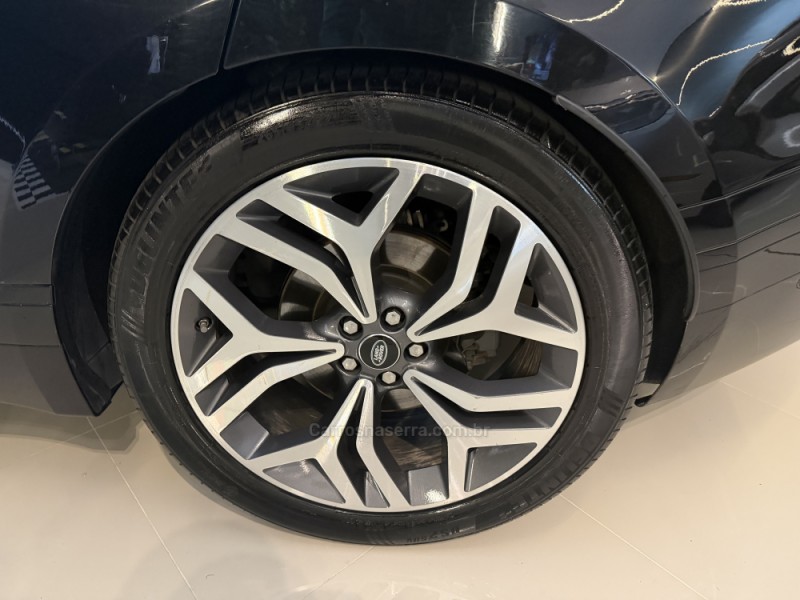 RANGE ROVER VELAR 2.0 P300 GASOLINA R-DYNAMIC SE AUTOMÁTICO - 2019 - CAXIAS DO SUL