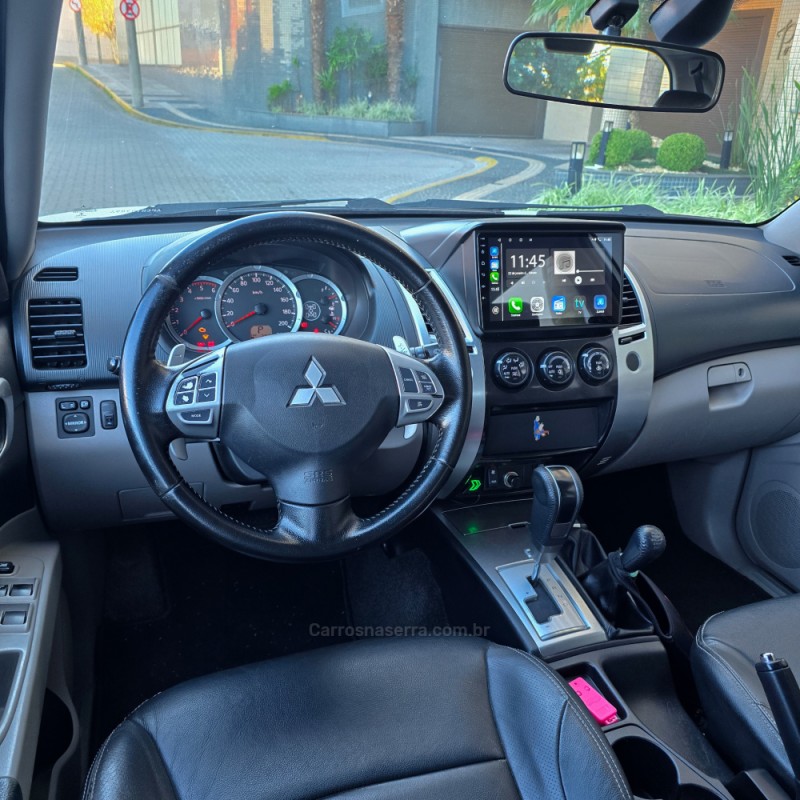 PAJERO DAKAR 3.2 HPE 4X4 7 LUGARES 16V TURBO INTERCOOLER DIESEL 4P AUTOMÁTICO - 2015 - BENTO GONçALVES