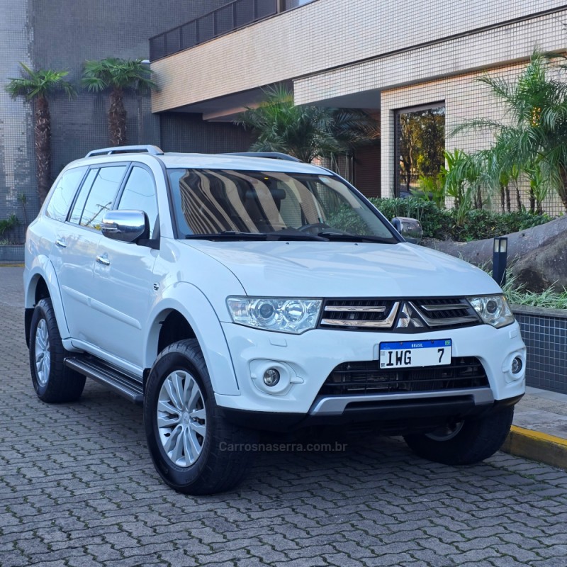 pajero dakar 3.2 hpe 4x4 7 lugares 16v turbo intercooler diesel 4p automatico 2015 bento goncalves