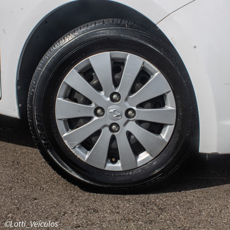 HB20 1.0 COMFORT 12V FLEX 4P MANUAL - 2015 - FARROUPILHA