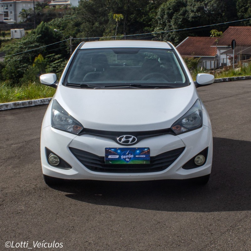 HB20 1.0 COMFORT 12V FLEX 4P MANUAL - 2015 - FARROUPILHA