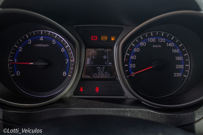 HB20 1.0 COMFORT 12V FLEX 4P MANUAL - 2015 - FARROUPILHA
