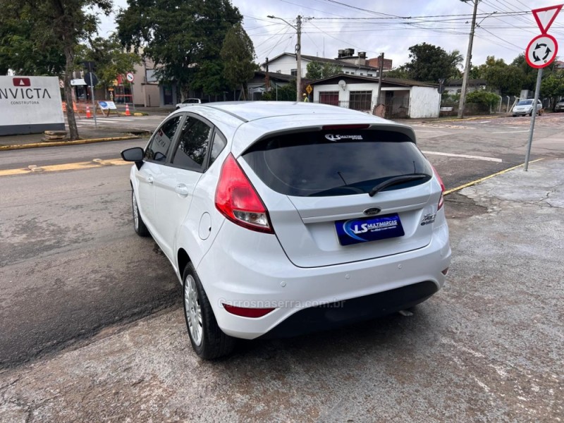 FIESTA 1.5 S HATCH 16V FLEX 4P MANUAL - 2014 - VENâNCIO AIRES