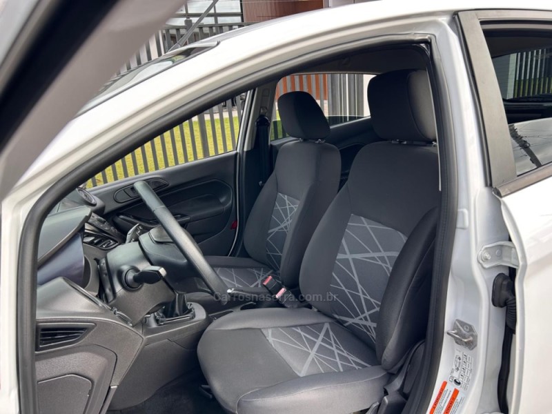 FIESTA 1.5 S HATCH 16V FLEX 4P MANUAL - 2014 - VENâNCIO AIRES