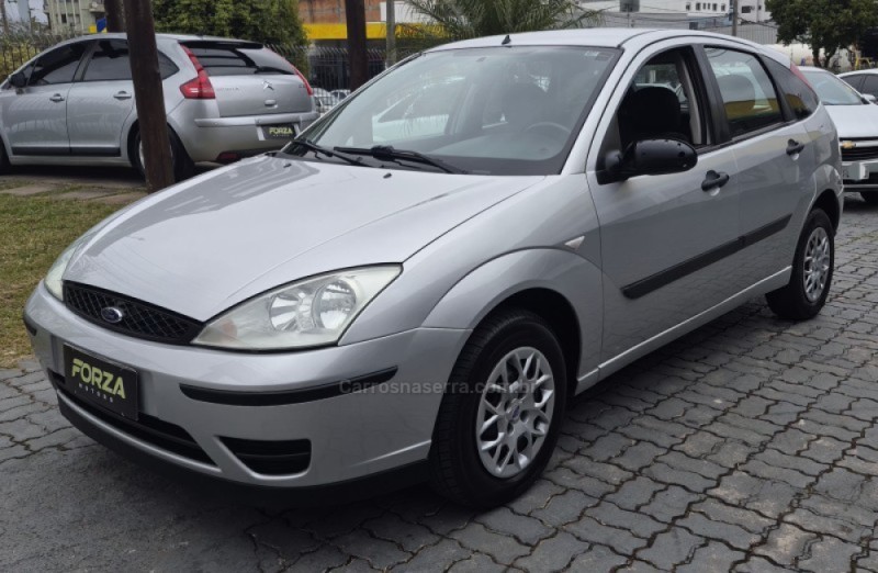 FOCUS 1.6 8V GASOLINA 4P MANUAL - 2007 - CAXIAS DO SUL