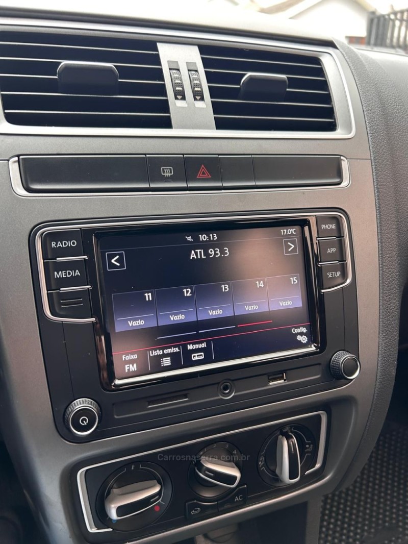 FOX 1.6 CONNECT 8V FLEX 4P MANUAL - 2021 - VENâNCIO AIRES