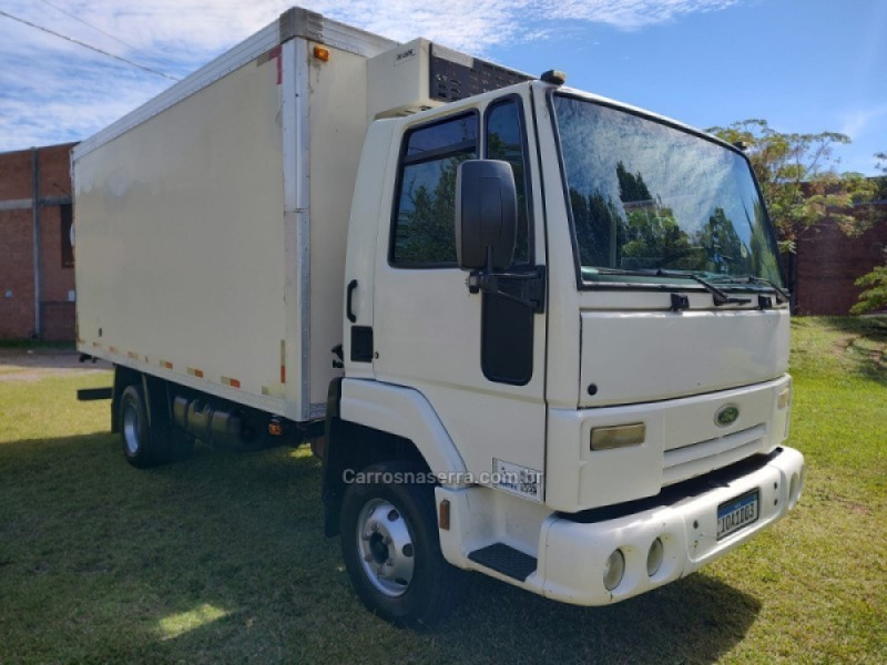 cargo 815 e turbo 2009 caxias do sul