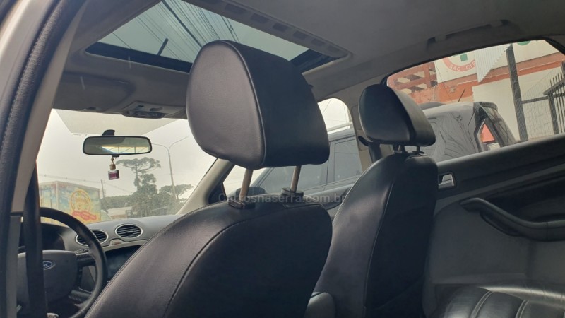 FOCUS 2.0 GHIA SEDAN 16V FLEX 4P AUTOMÁTICO - 2009 - CAXIAS DO SUL