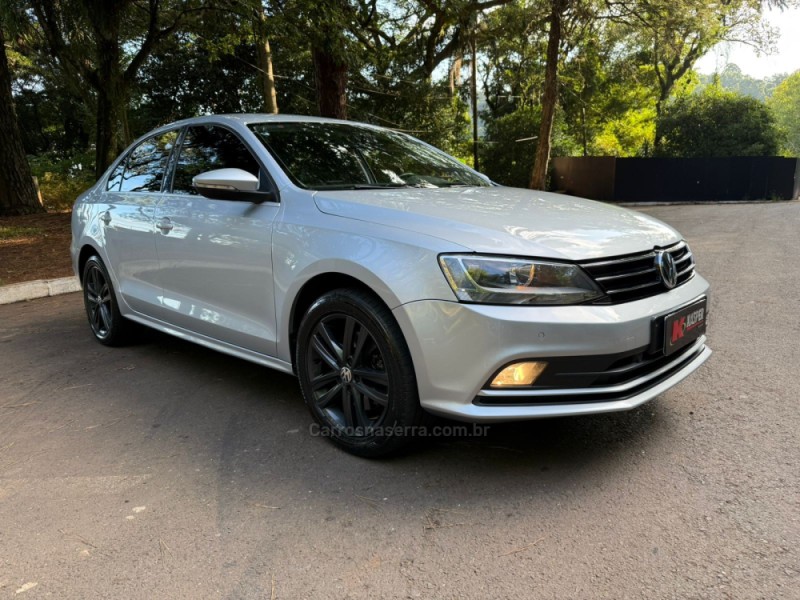 JETTA 2.0 TSI HIGHLINE 211CV GASOLINA 4P DSG - 2016 - DOIS IRMãOS