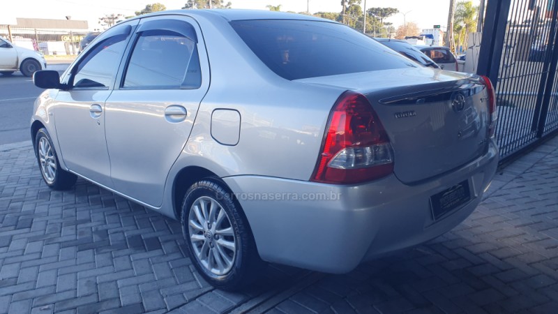 ETIOS 1.5 XLS SEDAN 16V FLEX 4P MANUAL - 2013 - CAXIAS DO SUL
