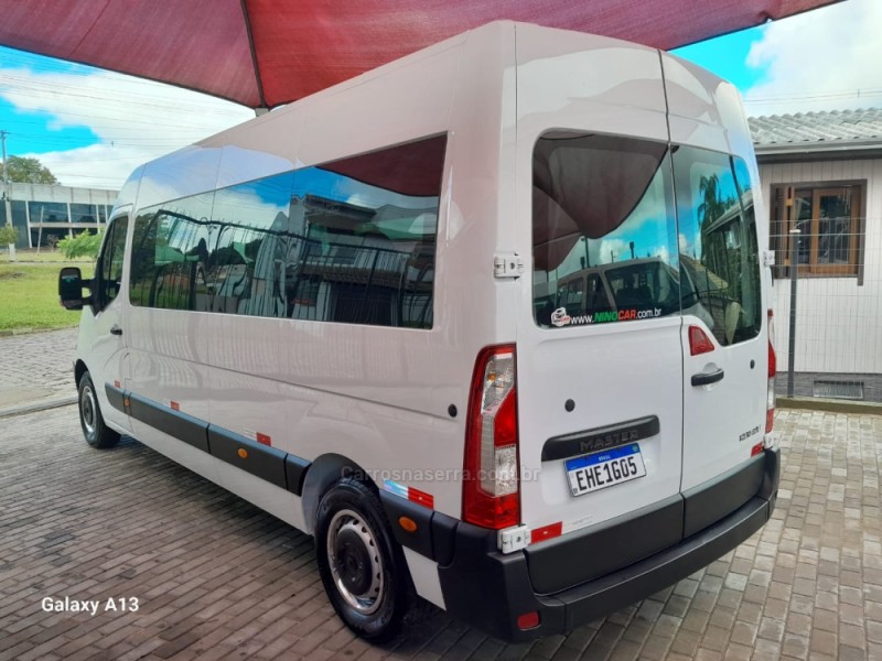 MASTER 2.3 DCI MINIBUS EXECUTIVE L3H2 16 LUGARES 16V DIESEL 4P MANUAL - 2014 - CAXIAS DO SUL