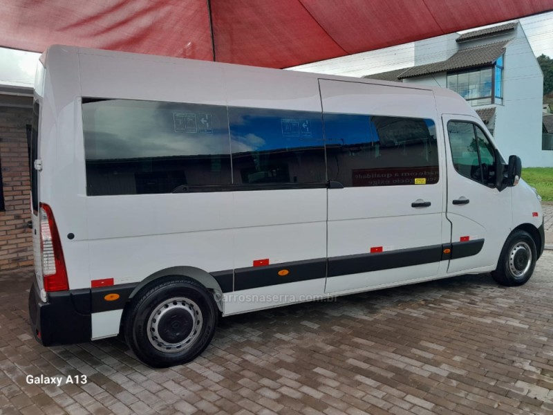 MASTER 2.3 DCI MINIBUS EXECUTIVE L3H2 16 LUGARES 16V DIESEL 4P MANUAL - 2014 - CAXIAS DO SUL