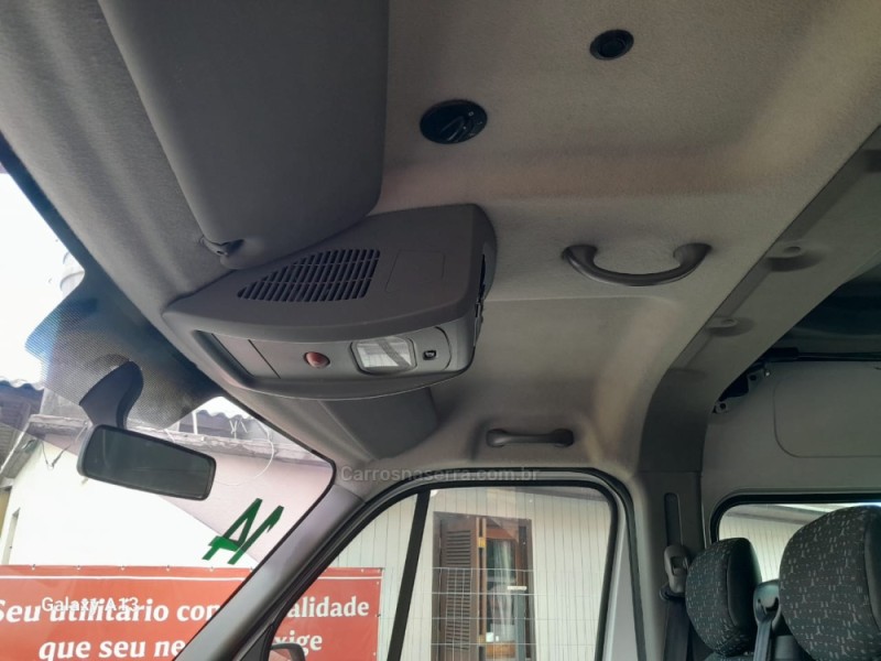 MASTER 2.3 DCI MINIBUS EXECUTIVE L3H2 16 LUGARES 16V DIESEL 4P MANUAL - 2014 - CAXIAS DO SUL