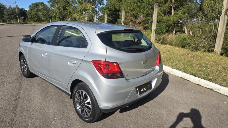 ONIX 1.4 MPFI LTZ 8V FLEX 4P MANUAL - 2015 - BENTO GONçALVES