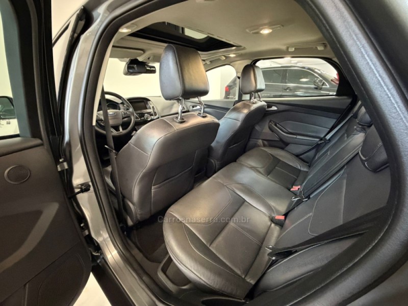FOCUS 2.0 TITANIUM PLUS 16V FLEX 4P AUTOMÁTICO - 2016 - BENTO GONçALVES