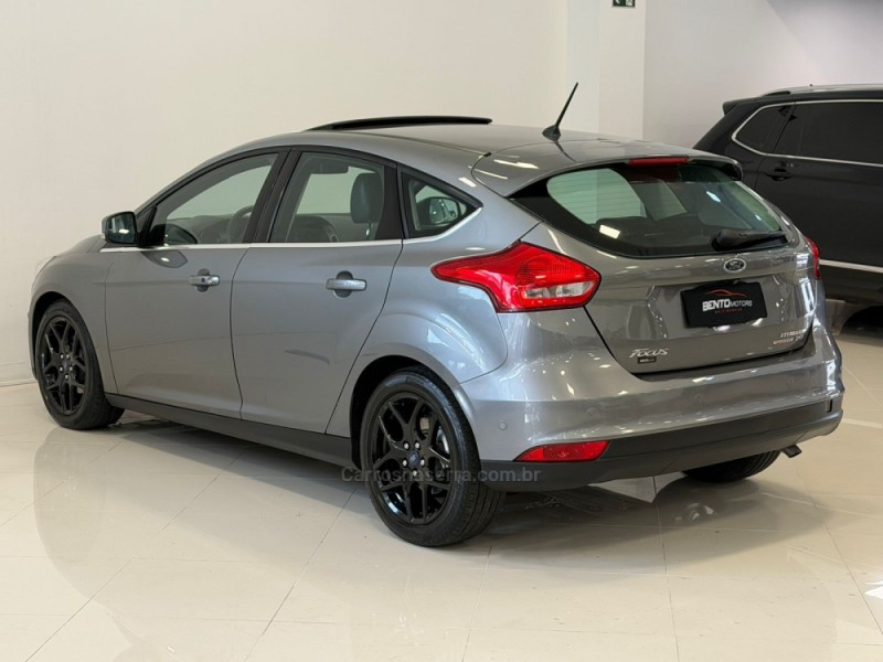 FOCUS 2.0 TITANIUM PLUS 16V FLEX 4P AUTOMÁTICO - 2016 - BENTO GONçALVES