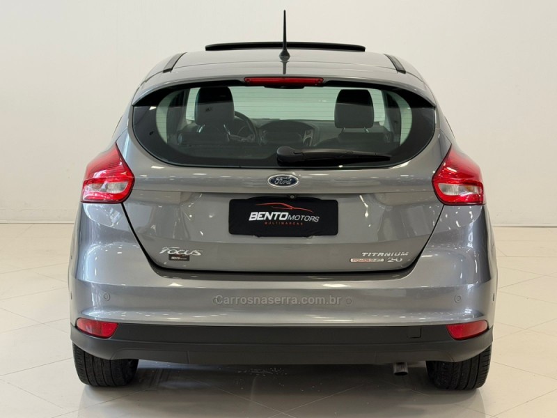 FOCUS 2.0 TITANIUM PLUS 16V FLEX 4P AUTOMÁTICO - 2016 - BENTO GONçALVES