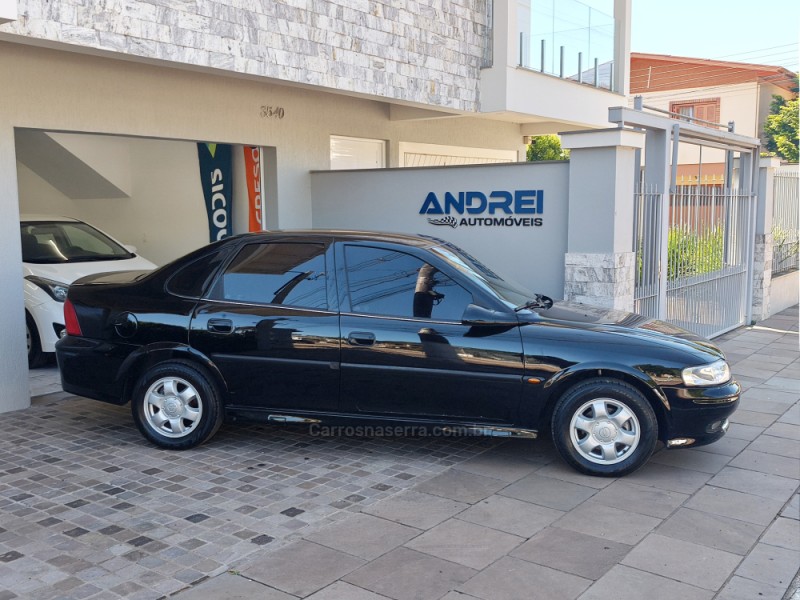 VECTRA 2.2 MPFI GLS 8V GASOLINA 4P MANUAL - 2000 - SERAFINA CORRêA