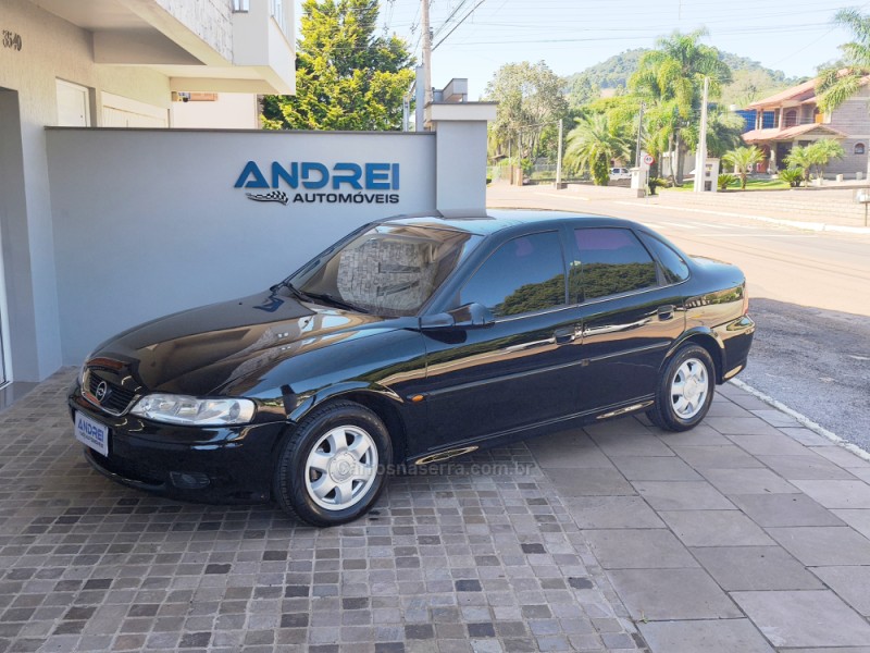 VECTRA 2.2 MPFI GLS 8V GASOLINA 4P MANUAL - 2000 - SERAFINA CORRêA