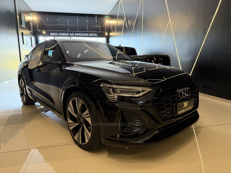 E-TRON SPORTBACK PERFORMANCE BLACK ELÉTRICO 4P AUTOMÁTICO - 2024 - CAXIAS DO SUL