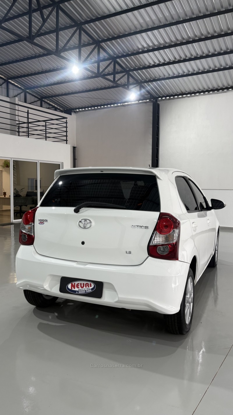 ETIOS 1.5 X PLUS 16V FLEX 4P MANUAL - 2020 - LAJEADO