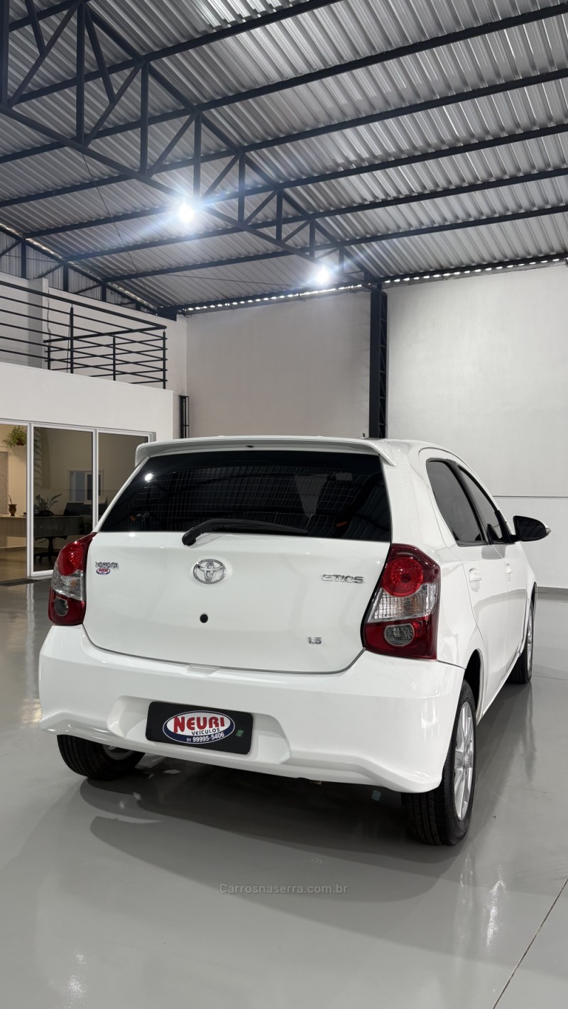 ETIOS 1.5 X PLUS 16V FLEX 4P MANUAL - 2020 - LAJEADO