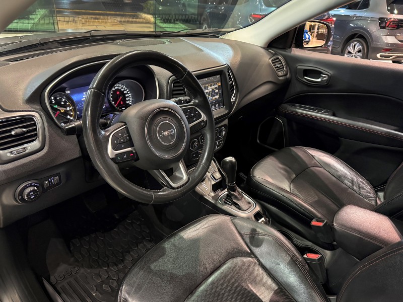 COMPASS 2.0 16V DIESEL TRAILHAWK 4X4 AUTOMÁTICO - 2017 - FARROUPILHA