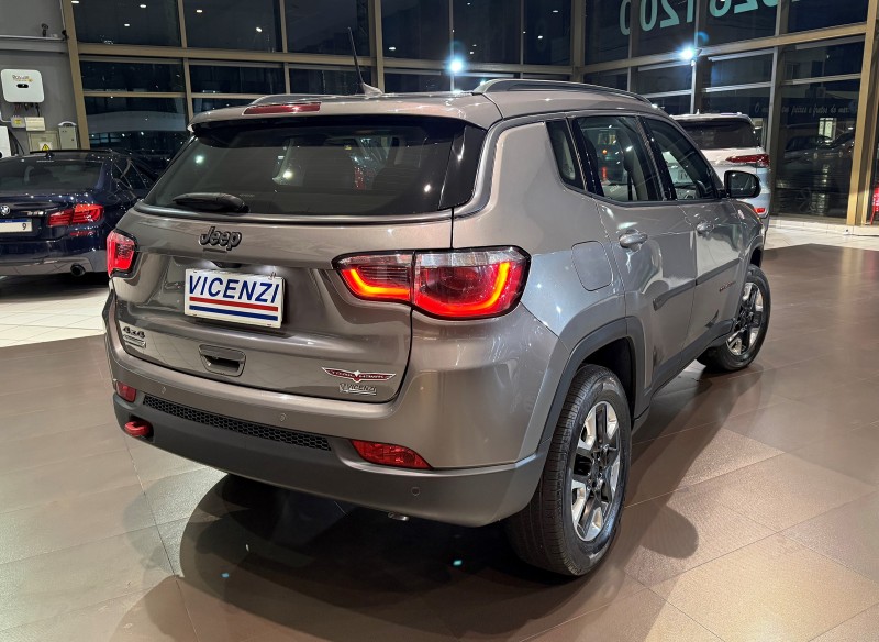 COMPASS 2.0 16V DIESEL TRAILHAWK 4X4 AUTOMÁTICO - 2017 - FARROUPILHA