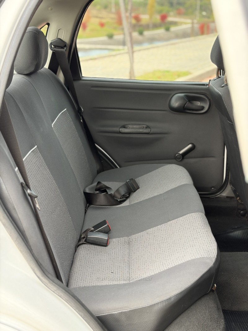 CLASSIC 1.0 VHC LS 8V FLEX 4P MANUAL - 2015 - FLORES DA CUNHA