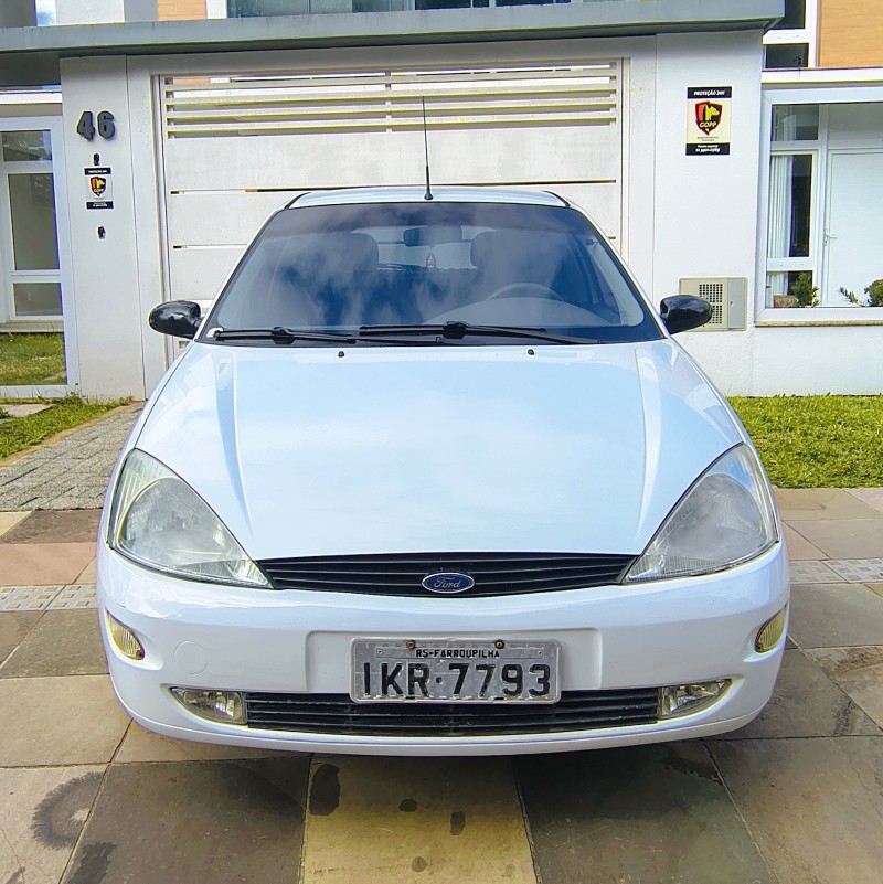 FOCUS 1.8 GL 16V GASOLINA 4P MANUAL - 2002 - FARROUPILHA