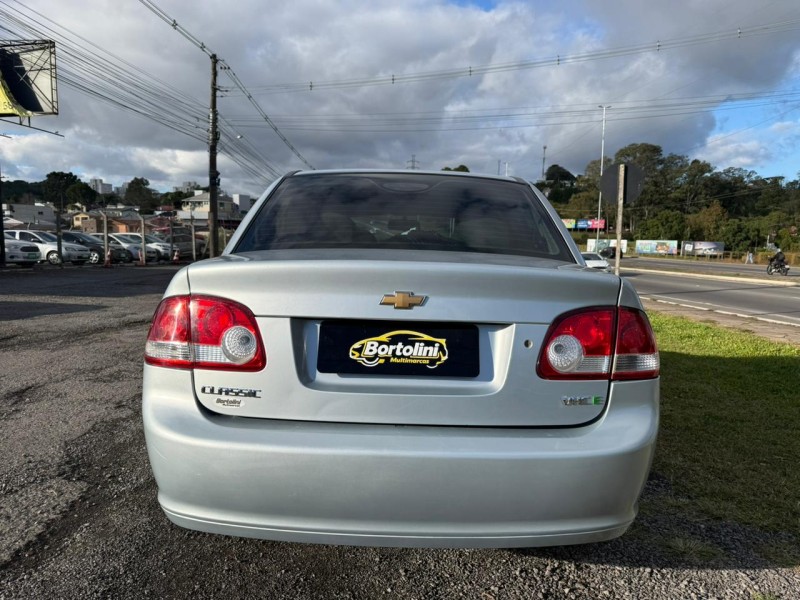 CORSA 1.0 MPFI CLASSIC SEDAN 8V GASOLINA 4P MANUAL - 2011 - FARROUPILHA