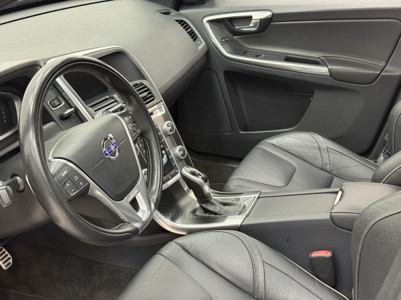 XC60 2.0 T5 R DESIGN TURBO GASOLINA 4P AUTOMÁTICO - 2016 - SANTA CRUZ DO SUL